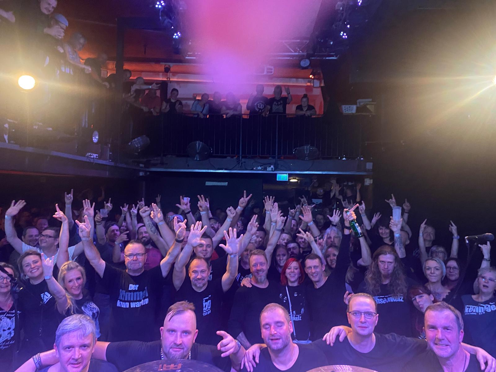 KÖHNIGE Live-Performance - Böhse Onkelz Tribute